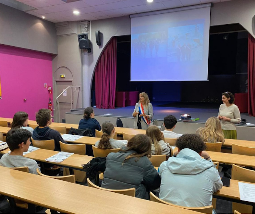 Lire la suite à propos de l’article Accueil de la classe Défense du Lycée Saint-Louis